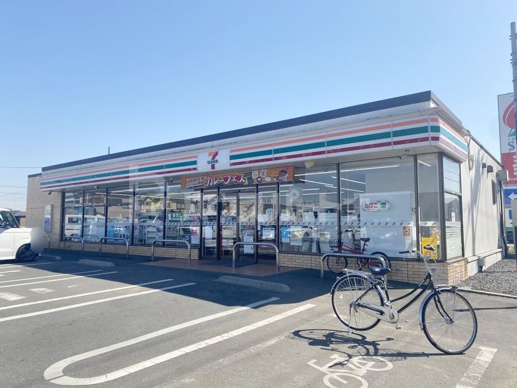 コンビニ　セブンイレブン上尾小泉氷川店（コンビニ）まで620m