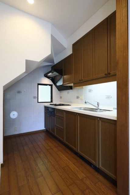 キッチン　3口ガスコンロ・グリル付