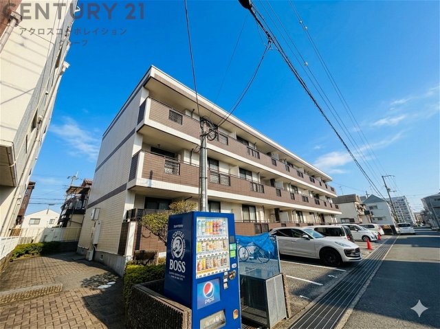 建物外観　居住者専用のごみ置き場があります。