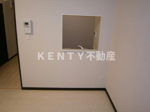 その他部屋・スペース　開放的な寝室です