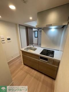 キッチン　玄関