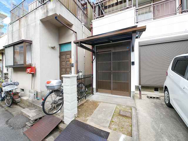 エントランス　玄関前スペース