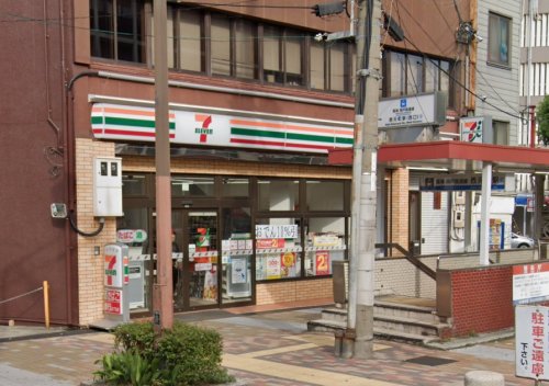コンビニ　セブンイレブン 神戸西元町店（コンビニ）まで328m