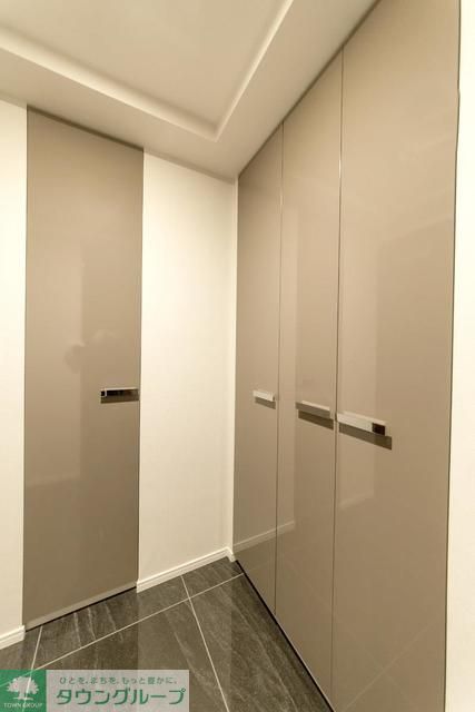 玄関　※写真は同タイプ住戸です。