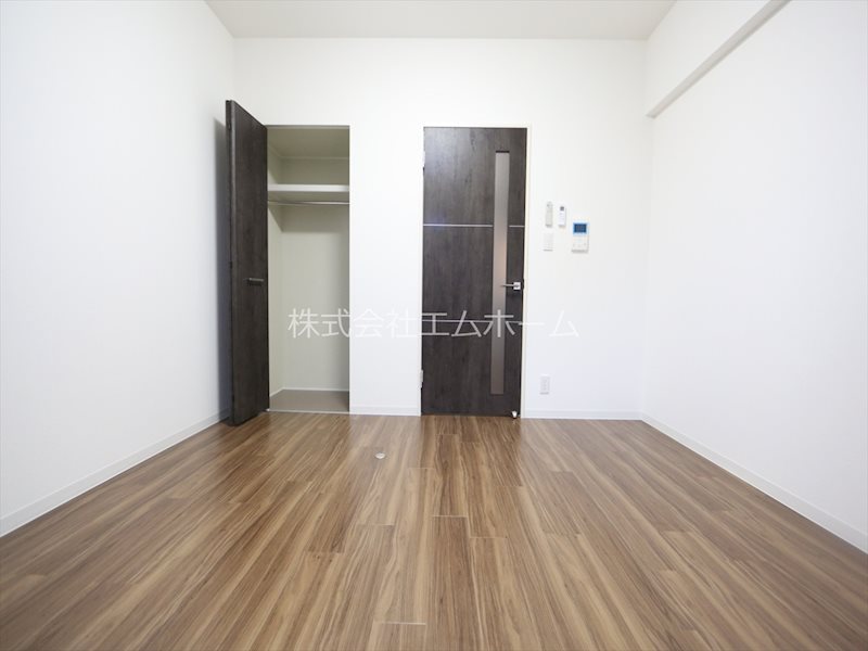 居室・リビング　洋室7帖　クローゼット付（収納充実してます）