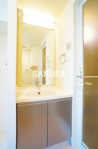 洗面設備　身支度に欠かせない独立洗面台♪