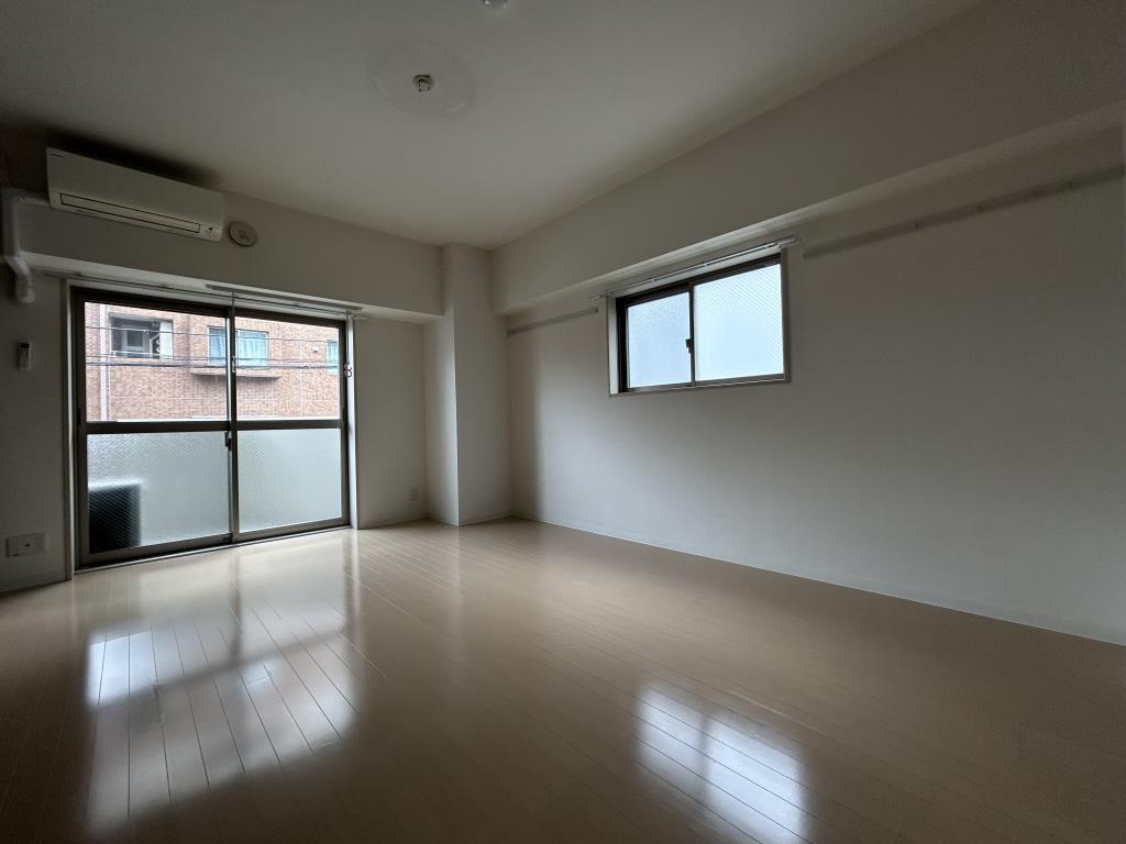 居室・リビング　内観