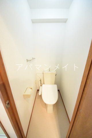 トイレ　清潔感のあるトイレです