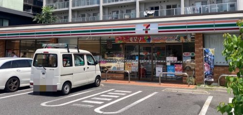コンビニ　セブンイレブン 名古屋新栄2丁目南店（コンビニ）まで629m
