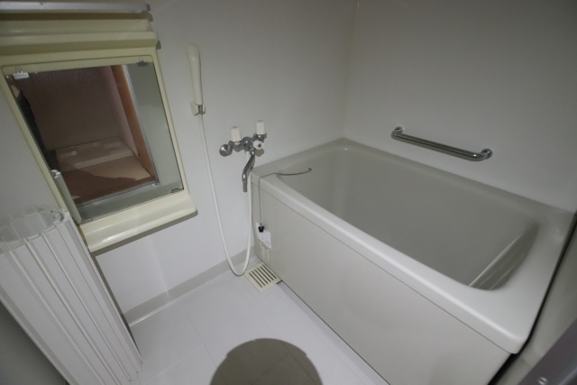 バス・シャワールーム　※別室の参考写真の為、現況優先です。
