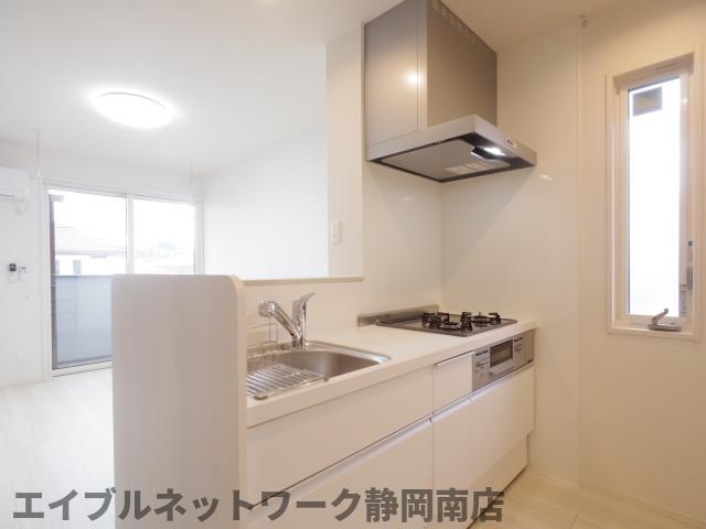 キッチン　きれいなキッチンです