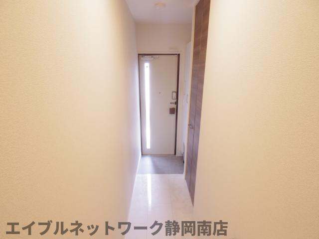 玄関　明るい玄関です