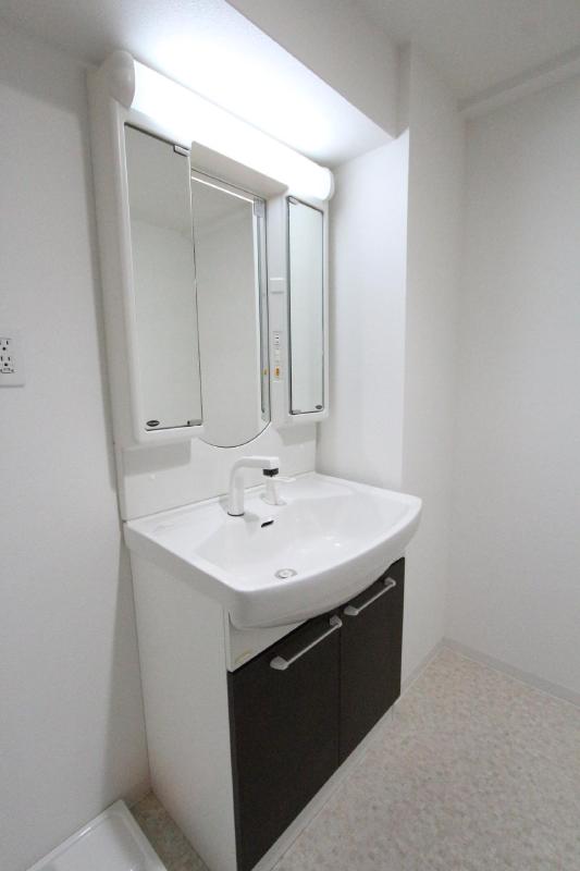 洗面設備　反転タイプ・参考写真