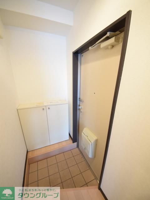玄関　下駄箱もしっかりありますよ
