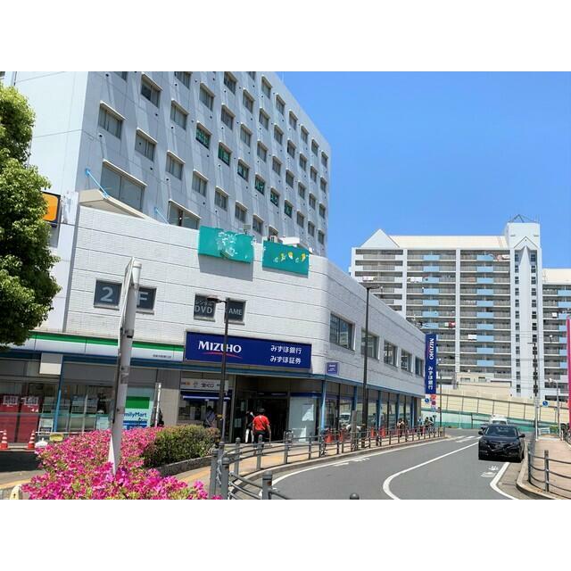 銀行　みずほ銀行足立支店（銀行）まで800m