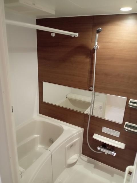 バス・シャワールーム　★浴室追焚き・乾燥機付き★