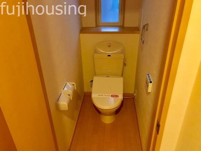 トイレ　シャワー付トイレ