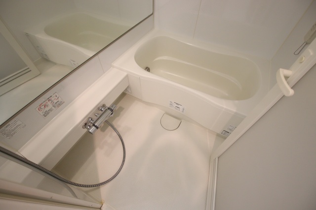 バス・シャワールーム　※別室の参考写真の為、現況優先です。