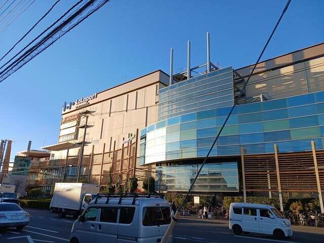 ショッピングセンター　ららぽーと横浜（ショッピングセンター）まで600m