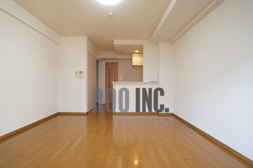 居室・リビング　写真は反転のお部屋です