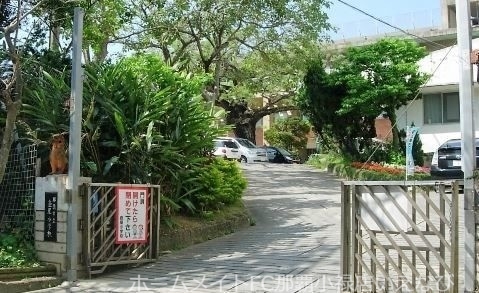 小学校　那覇市立壷屋小学校（小学校）まで274m