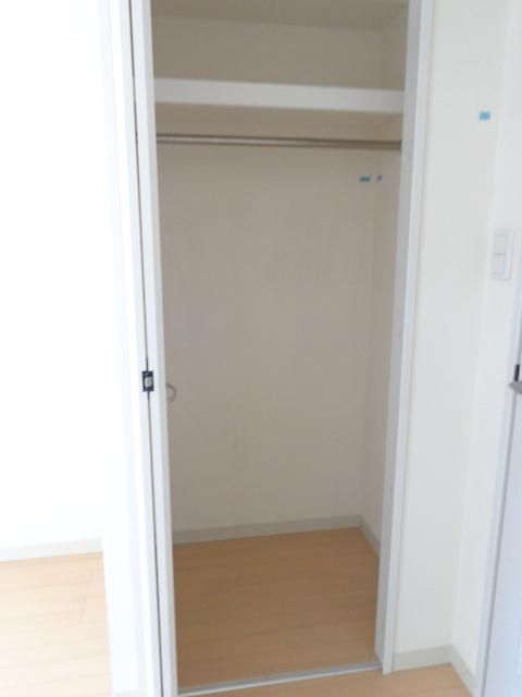 収納　奥行きのあるクローゼット
