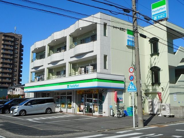 コンビニ　ファミリーマート（コンビニ）まで280m
