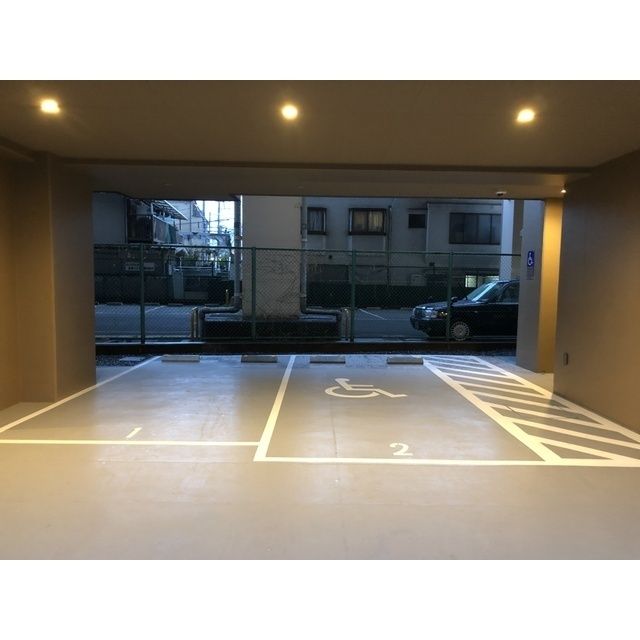 駐車場　駐車場