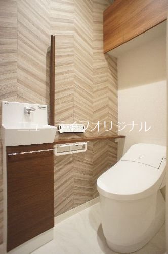 トイレ　あると嬉しい温水洗浄便座付き♪