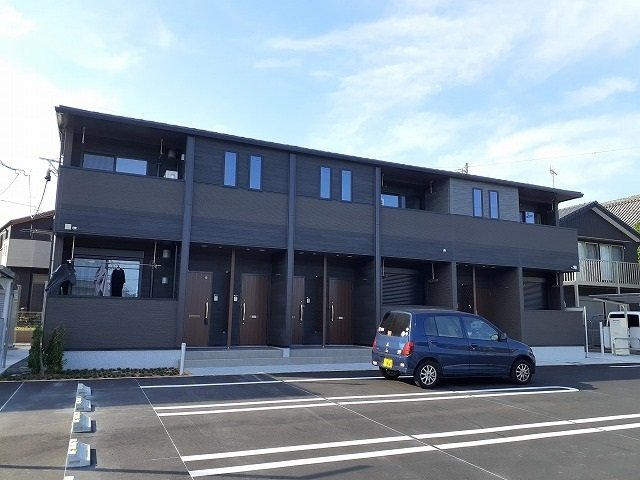 建物外観　落ち着いた雰囲気の外観です