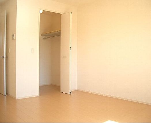 収納　うれしいウォークインクローゼット付き