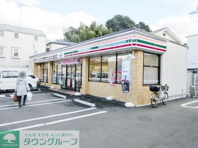 コンビニ　セブンイレブン（コンビニ）まで300m