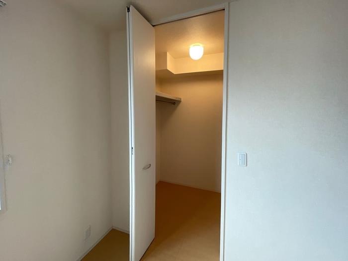 収納　※反転写真。現状優先。