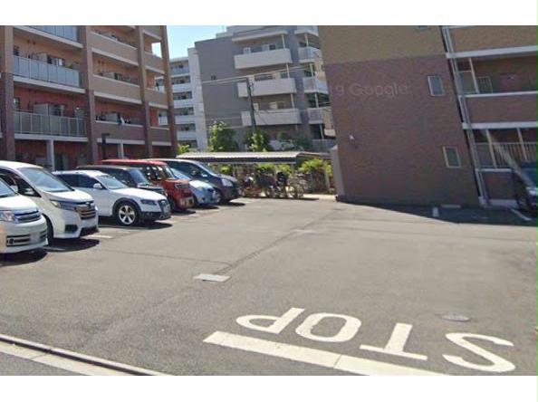 駐車場　駐車場