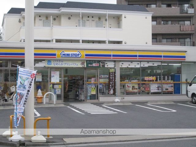 コンビニ　ミニストップ（コンビニ）まで5716m