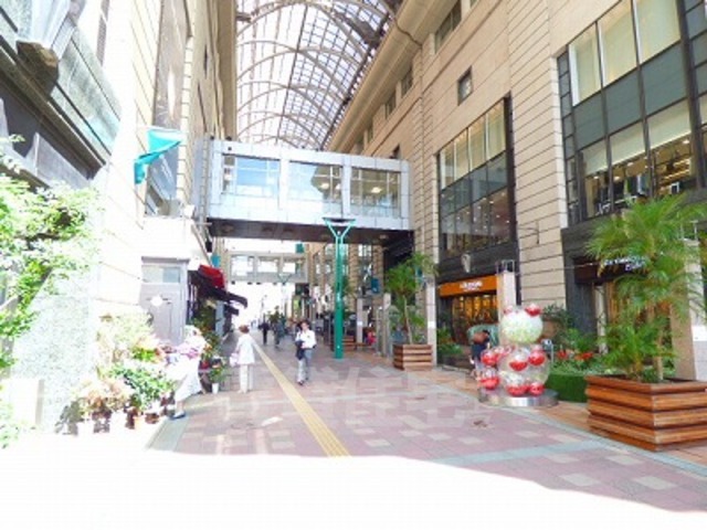 スーパー　大丸福岡天神店（スーパー）まで412m