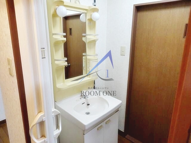 洗面設備　洗面台です。