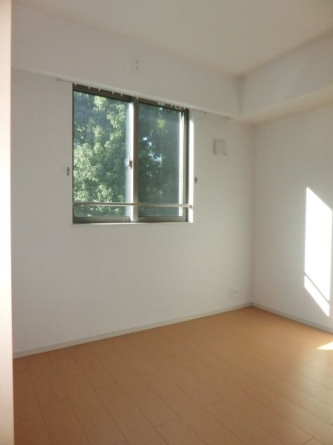 その他部屋・スペース　フローリング張りのきれいなお部屋です