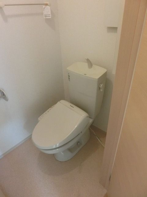 トイレ　洗浄機能付きのトイレです