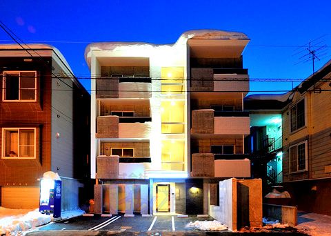 建物外観　オートロック付きの広々マンションです♪