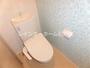 トイレ　落ち着いた色調のトイレです