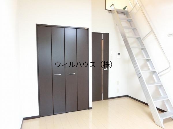 居室・リビング　ロフト付き！