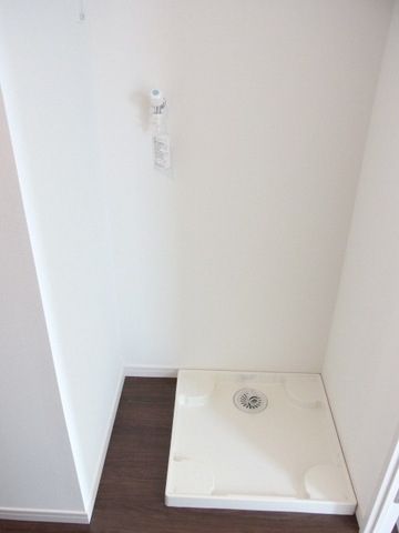 その他　★洗濯機置場・ラックが置ける広さ★