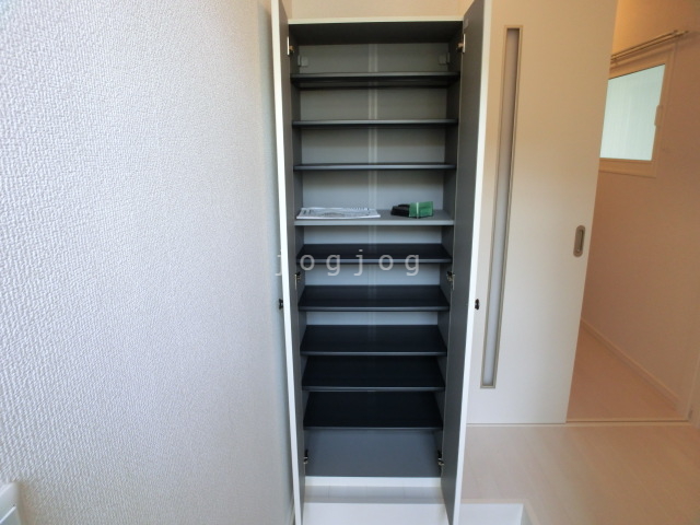 その他設備　下駄箱