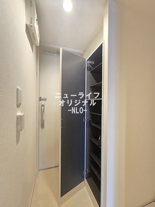 玄関　シューズＢＯＸ付きで玄関を綺麗に使えます。