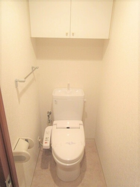 トイレ　落ち着いた色調のトイレです♪