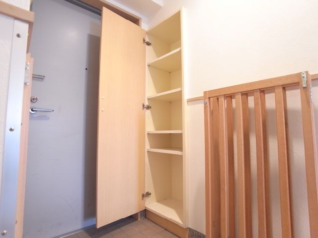 その他設備　シューズボックスです。