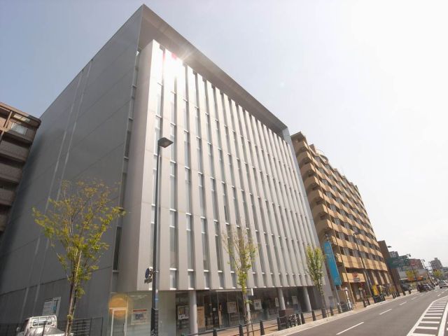 ドラックストア　福岡銀行（ドラッグストア）まで580m