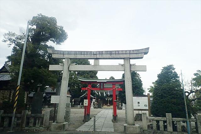その他　稲荷神社（その他）まで684m