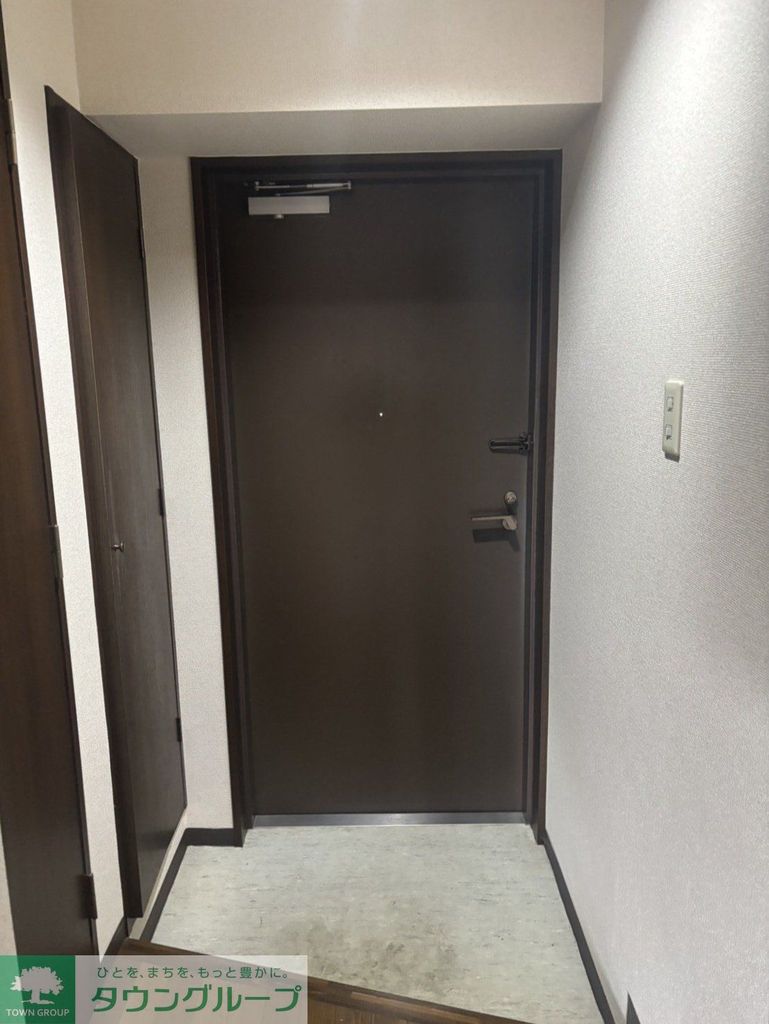 玄関　★お部屋探しは株式会社タウンハウジング東京まで★
